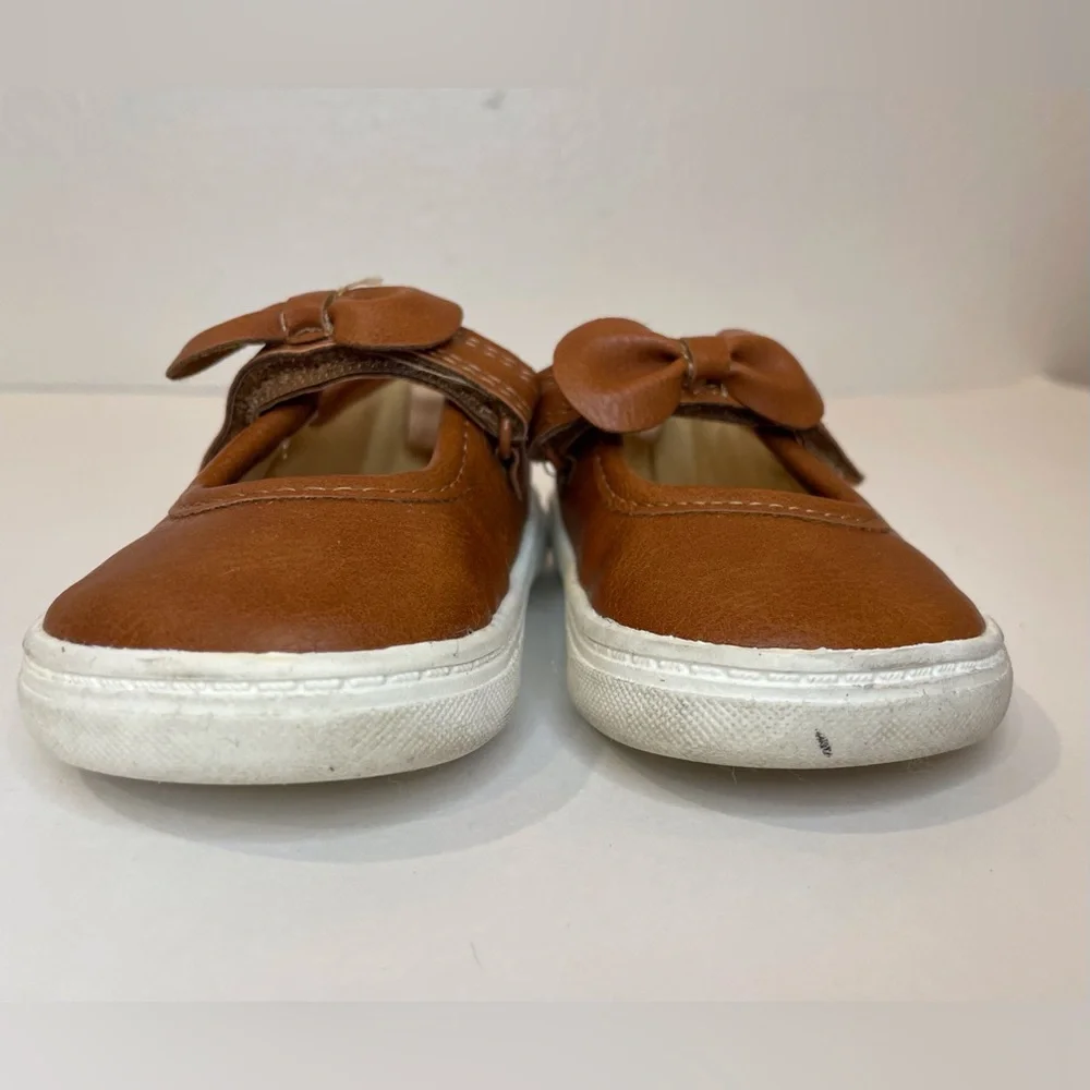 Carter’s‎ Toddler Girl’s Slip-On Bow Brown Flats Size 4